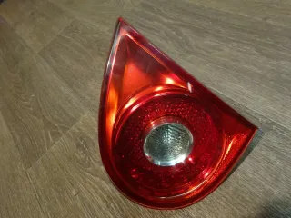 VW Golf 5 GTI Rücklicht rechts Innen Rückleuchte Heckleuchte 1K6945094J Schmutz - Bild 2