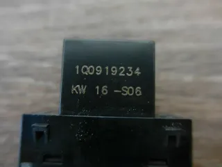 VW EOS 1F Original Kontrolleuchte Deaktivierung Beifahrerairag 1Q0919234 - Bild 4
