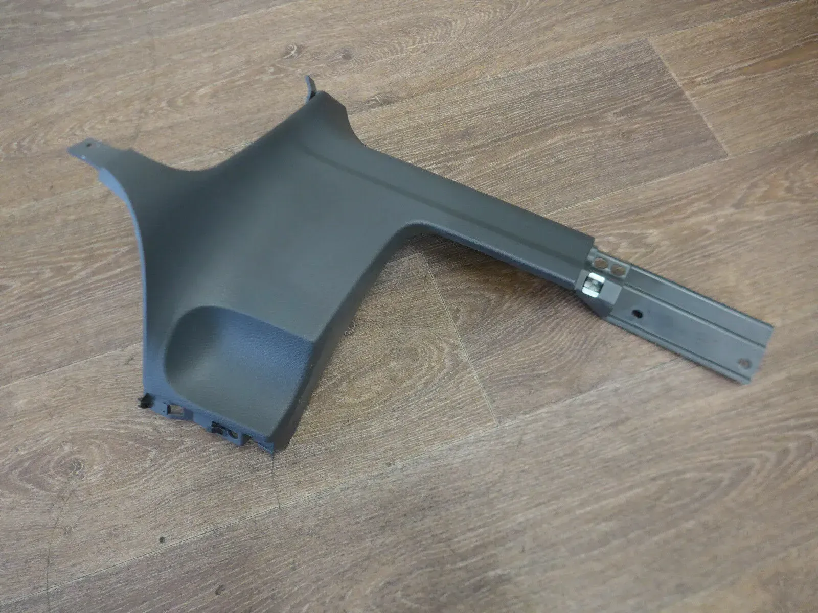 VW Golf 5 1K1 1K Verkleidung Armaturenbrett rechts unten 1K1858368A - Bild 1