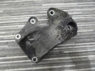 Audi A5 S5 8T A8 S8 4H Halter für Lichtmaschine Drehstromgenerator 079903805AF - Bild 2