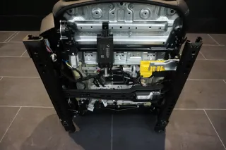 BMW F20 Sitz vorne Rechts Leder Schwarz Rote Naht Sitzheizung Sport M Paket 2018 - Bild 10