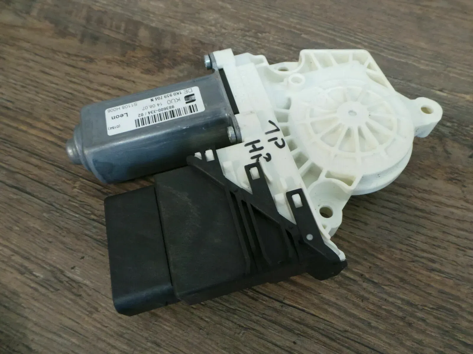 Seat Leon 1P Original Fensterhebermotor Steuergerät hinten rechts 1K0959704N - Bild 1