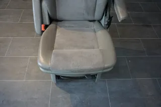 VW T5 Multivan Schienensystem 3te Reihe hinten Sitz Alcantara Grau Pilotensitz - Bild 2
