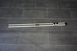 Alu Halteschiene links Audi A6 4F Avant Ladesystem Kofferraum 4F9863555A - Bild 1