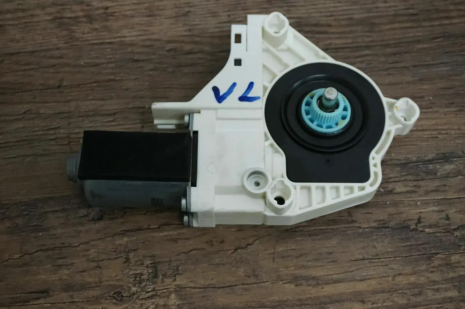 Audi A4 8K A1 8X Fensterheber Fensterherbermotor vorne links 8K0959801A - Bild 1