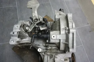 Getriebe Schaltgetriebe VW Touran 1T KWC Benzin 1.4 TSI 6 Gang 85tkm - Bild 5