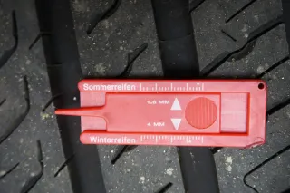 VW T5 T6 Edition 25 Sommerräder 18 Zoll 5x120 AZEV Felgen 255/45 R18 - Bild 9