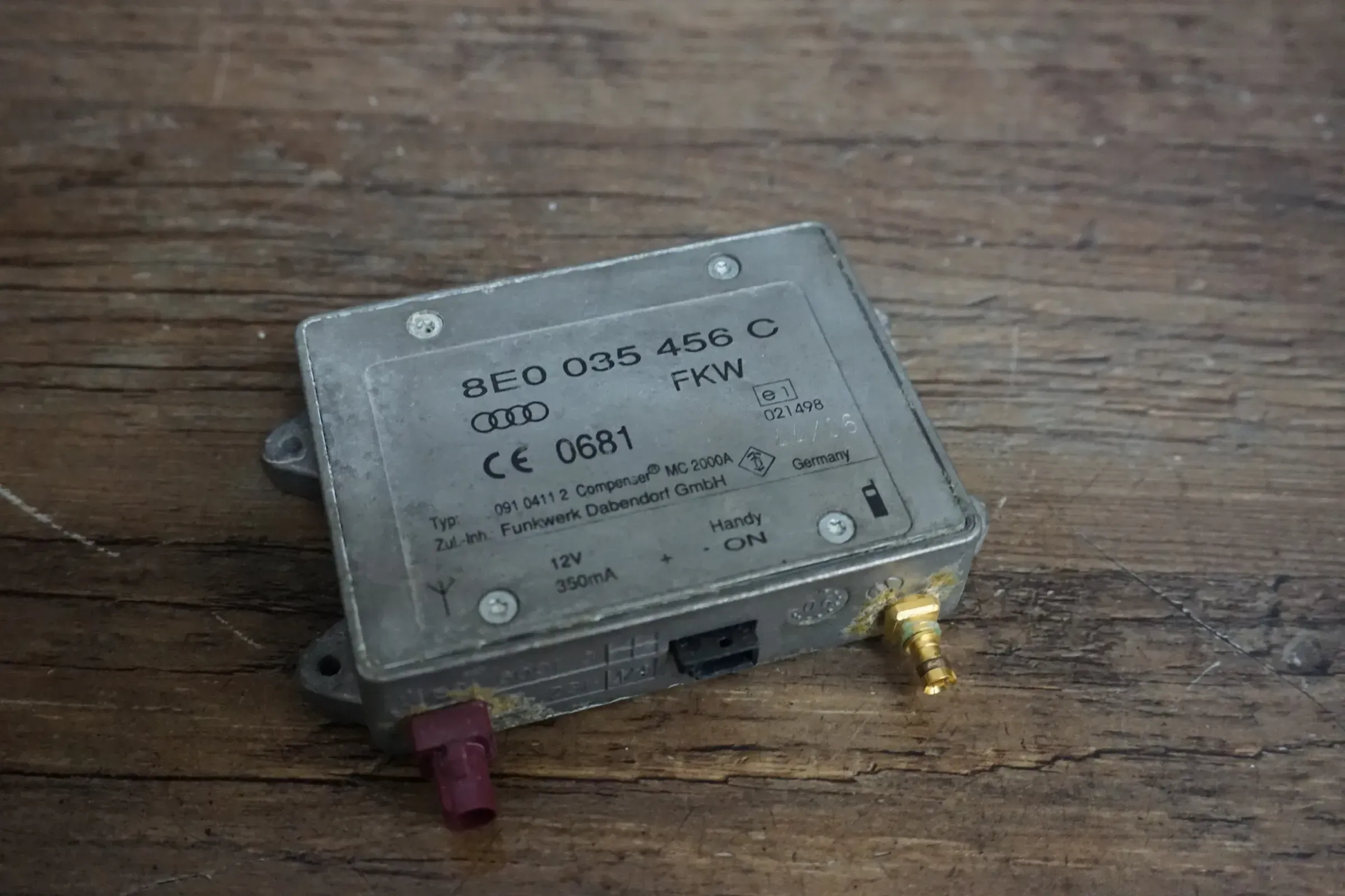 Original Audi A6 4B C5 A4 B6 8E Steuergerät Antennensteuergerät 8E0035456 - Bild 1