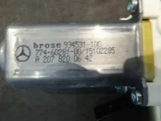 Mercedes W207 W172 W218 E Klasse Fensterhebermotor rechts A2078200642 - Bild 3