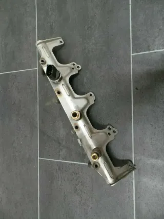 06F133317G Kraftstoffverteiler Rohr 2,0 TSI AXX BPY BWA VW Passat 3C Original - Bild 1