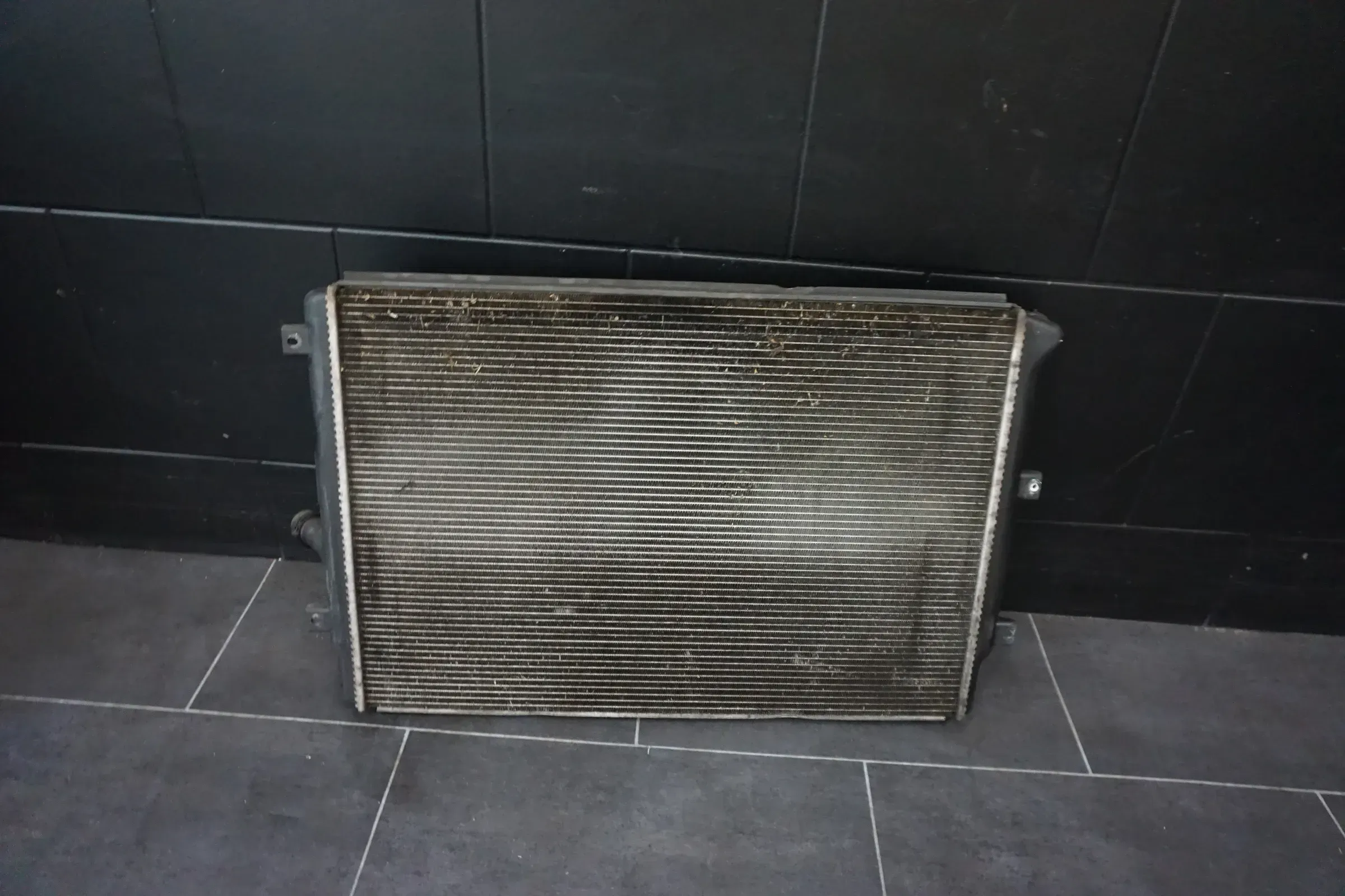 VW Golf 5 V GTI 2.0TFSI Kühlerpaket Kühler Front Wasserkühler 1K0121207AD - Bild 1