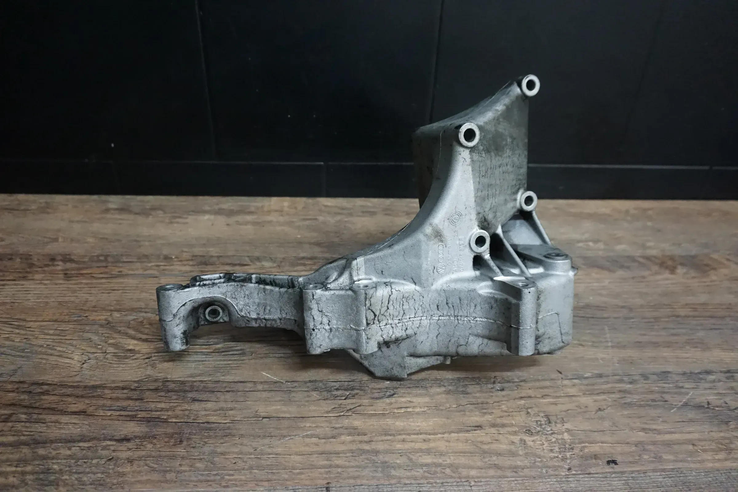 VW T4 Halterung Lichtmaschine Halter 074145169F Klimakompressor Klima 2.5TDI - Bild 1