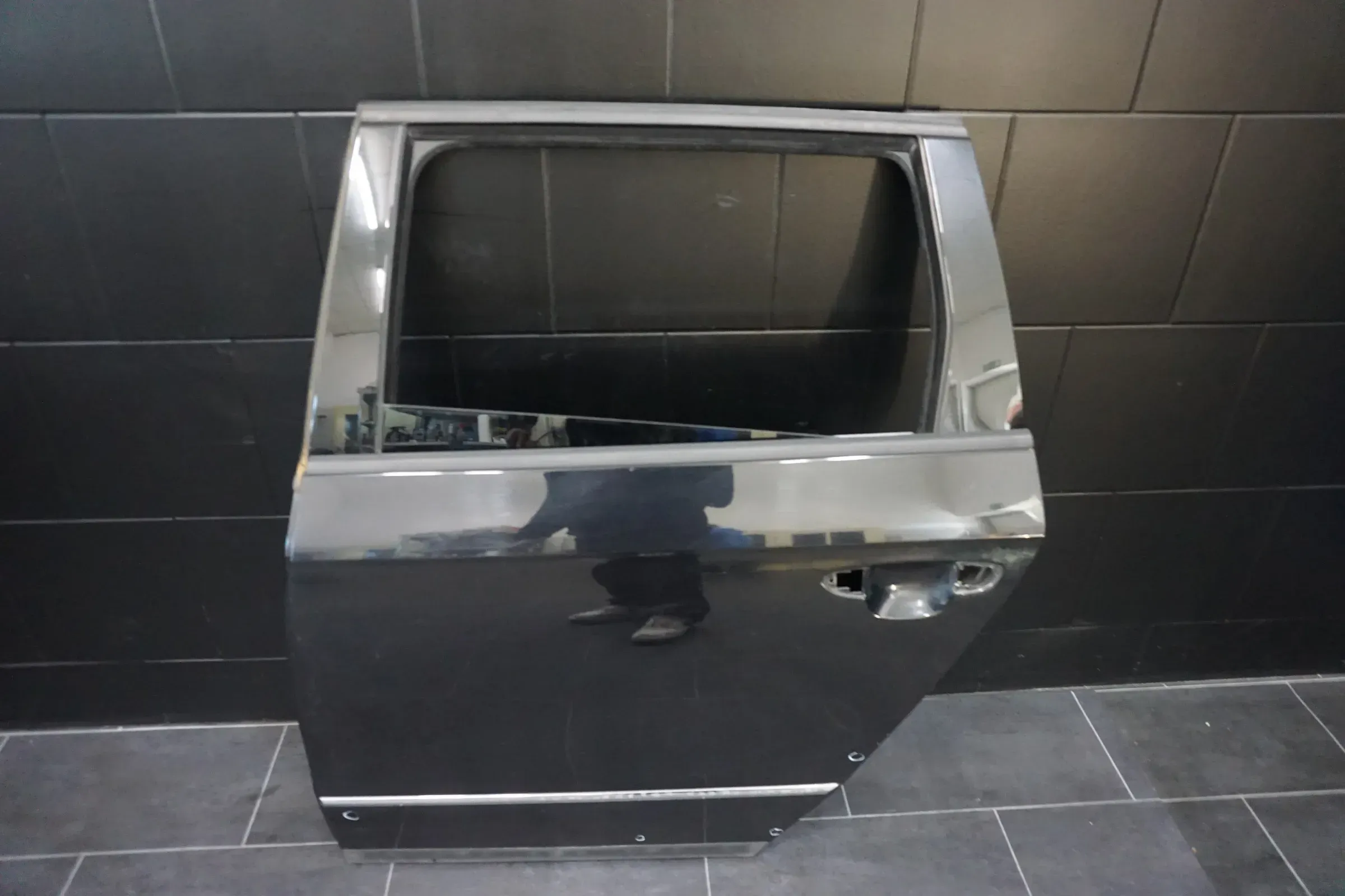 VW Passat 3C B6 Bj.2007 original Tür Hinten links Fahrerseite - Bild 1