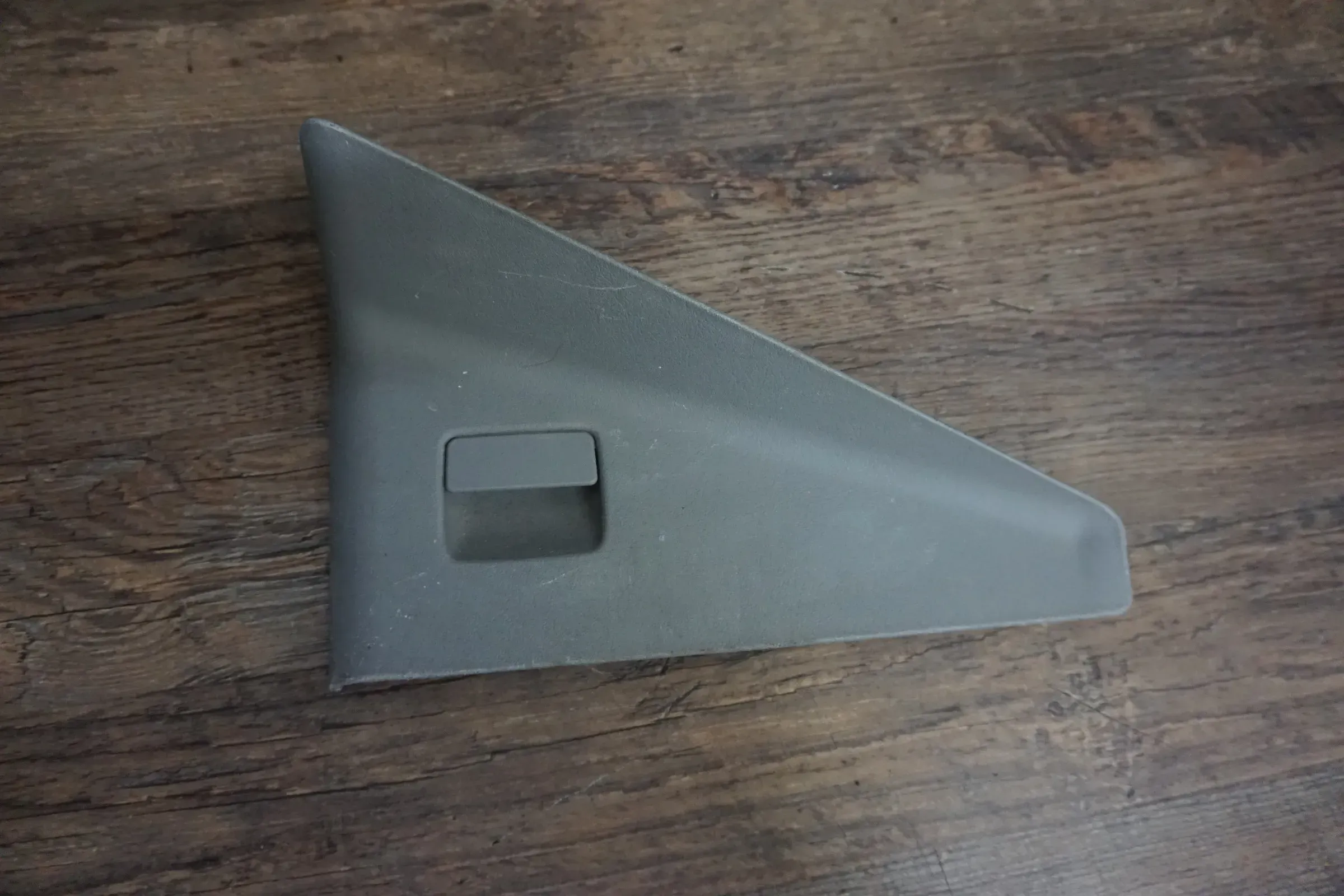 VW T4 Blende Abdeckung Sitzbank VW Nr. 7D0868232 - Bild 1