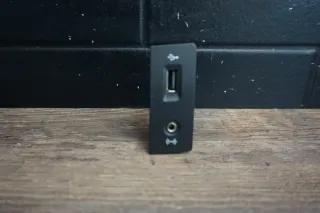 USB Zigarettenanzünder Volkswagen T6 T5 5Q0035726E 5Q0035724 - Bild 1