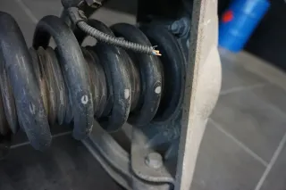 Stoßdämpfer Links Vorne VW 7L6413031L 7L6412021AJ 7L Touareg 3.0 V6 TDI DPF - Bild 2
