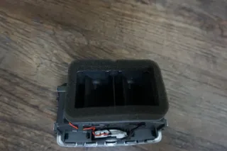 Audi A6 4F Luftdüse Luftausströmer hinten Mittelkonsole 4F0819203B grau - Bild 4