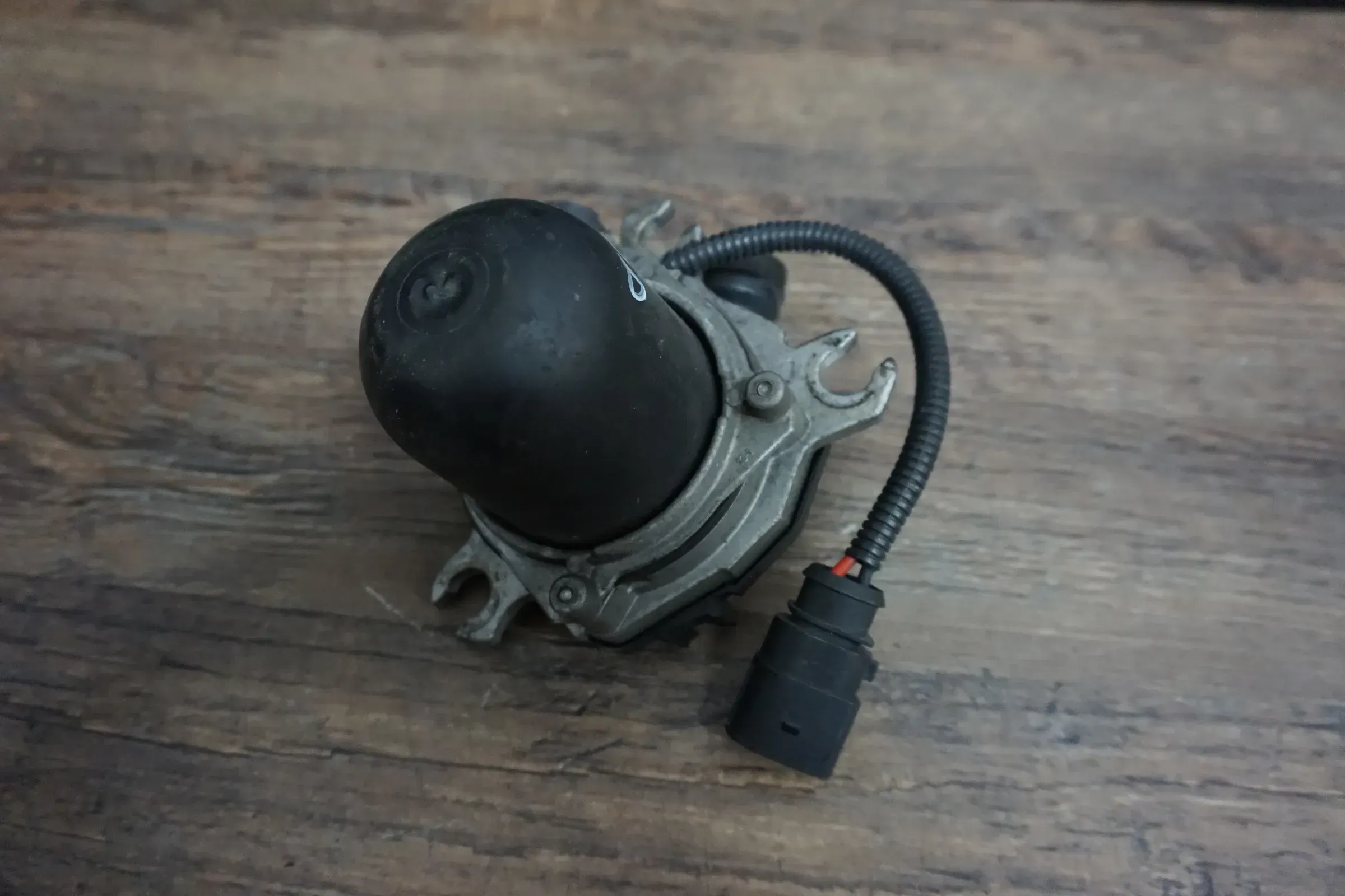 Audi S6 RS6 4G S7 RS7 4G8 S8 4H Sekundärluftpumpe 079959231C Pumpe 4G0131017 - Bild 1
