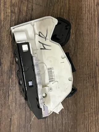 VW GOLF VI 6 (5K1) 2.0 TDI Türschloss rechts hinten 5K4839016M - Bild 1