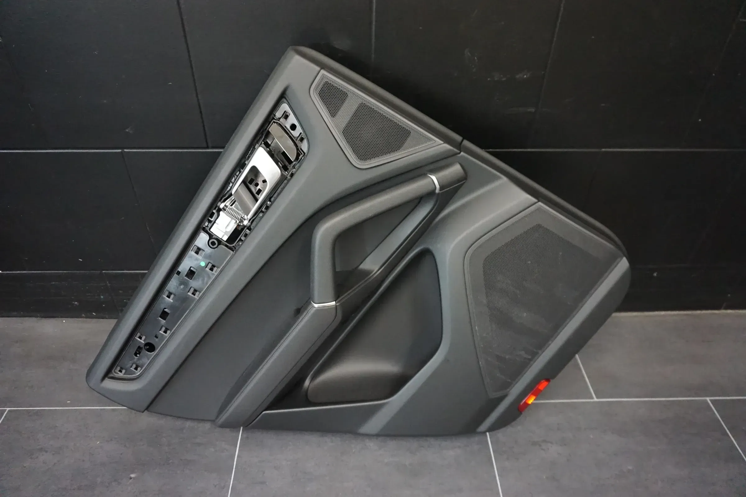 Türverkleidung hinten links Porsche Cayenne Schwarz Leder 9Y 2020 - Bild 1