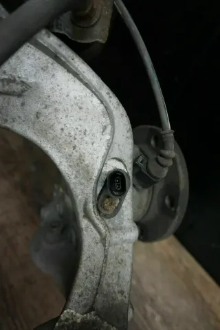 Radlagergehäuse vorne links VW Passat 3C Achsschenkel VR 3C0407257G - Bild 4