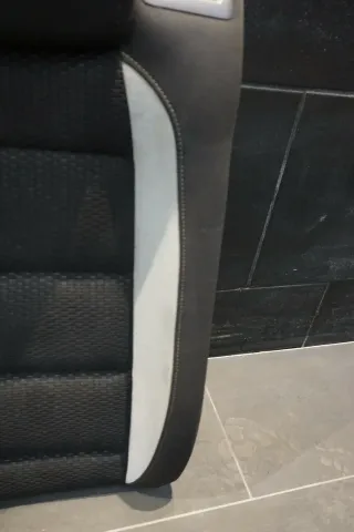 VW Golf 6 VI R Rücksitzbank Oberteil links oben Stoff grau schwarz titanschwarz - Bild 2