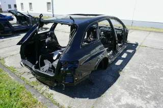 Audi RS4 B8 8K Karosserie Karosse Limousine Schwarz Rohkarosse BJ2016 Unfall - Bild 4