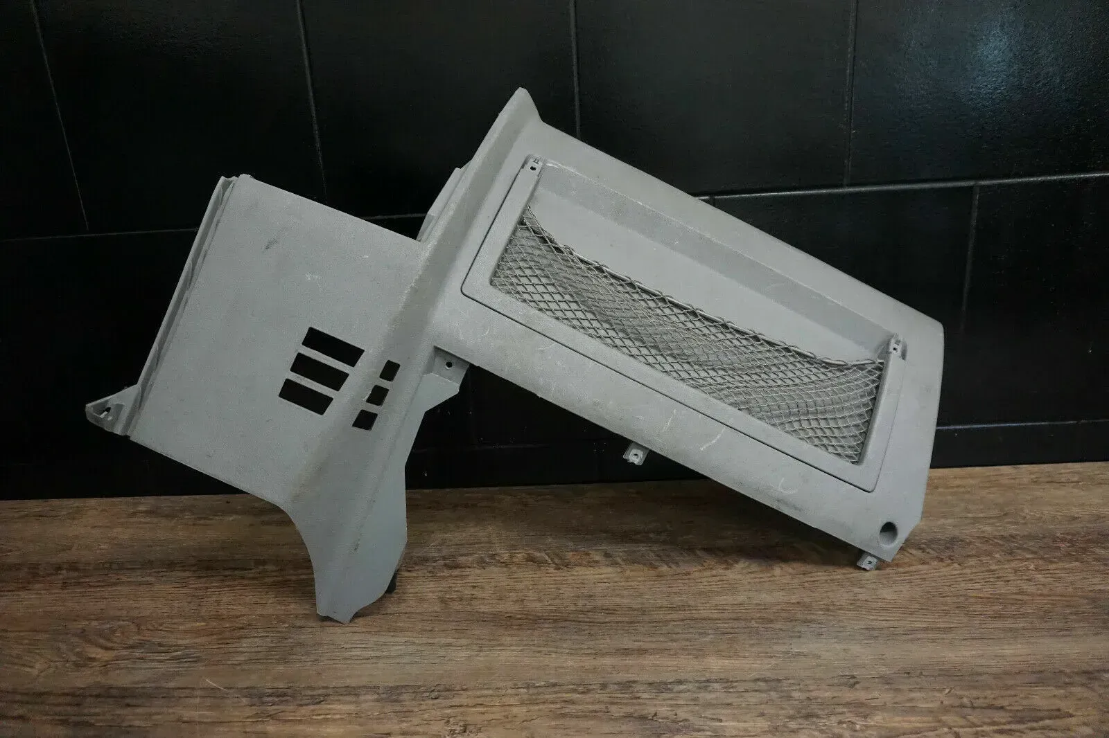 Verkleidung Armaturenbrett Unten Rechts 7H1858904E VW Caravelle Kurz - Bild 1