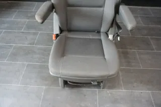 VW T5 Multivan Schienensystem 2te Reihe hinten Sitz Stoff Schwarz Drehsitz - Bild 2