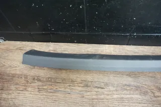 VW Golf V 5 Abdeckung Verkleidung Abschlussleiste oben hinten 1K6867617D - Bild 3