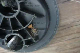 VW T5 CARAVELLE Zurröse Öse Kofferraum Befestigung hinten 7H0863467 Verzurröse - Bild 2