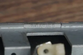 Original Betätigungshebel VW Transporter 7H0827186B Taster Öffner - Bild 6