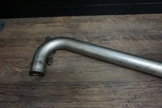 Ladeluftrohr links Audi A8 4E Druckrohr Rohr Ladeluftschlauch 057145957H - Bild 4