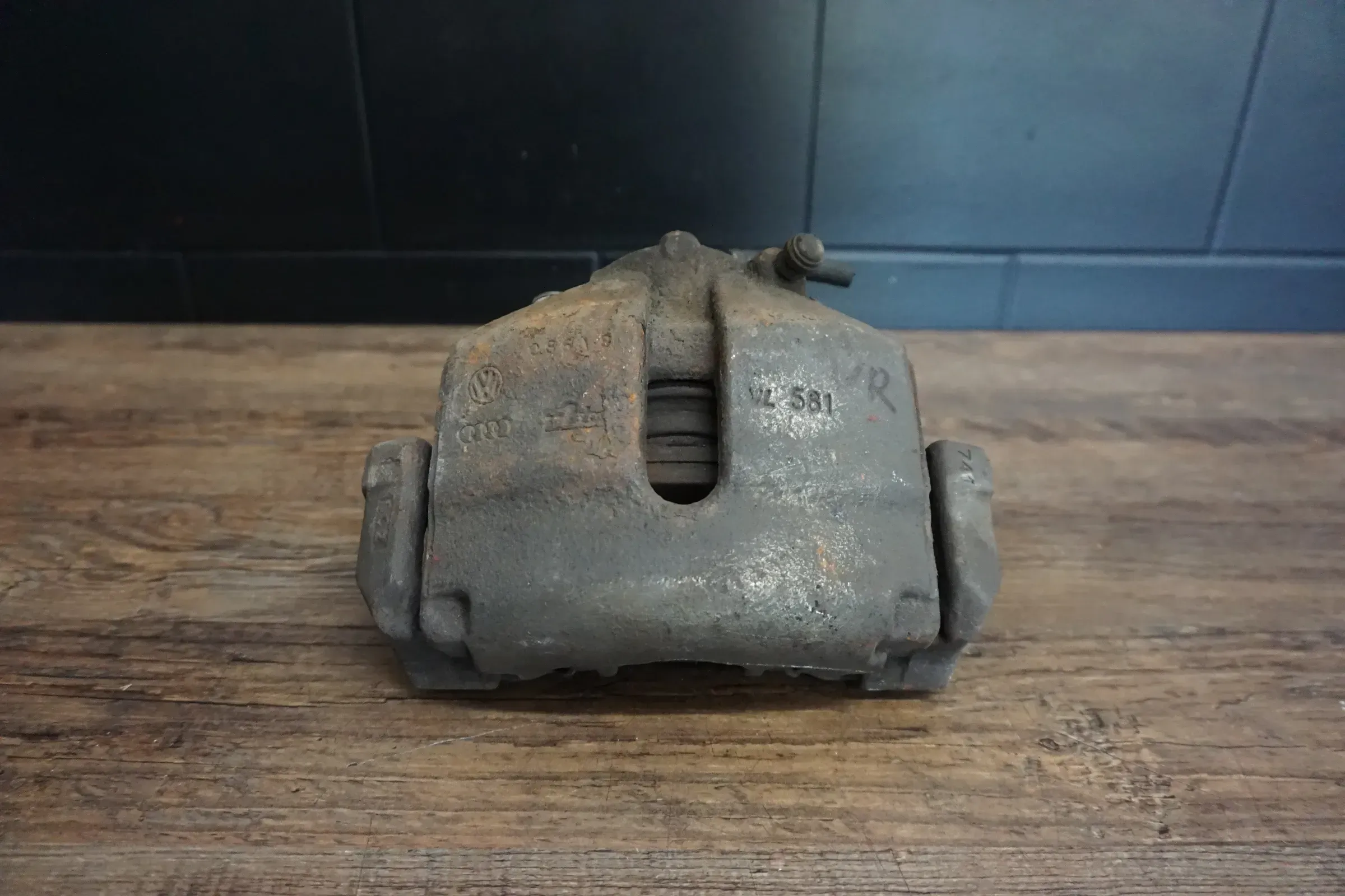 ATE 581 Bremssattel vorne links Audi A3 8P VW Golf 5 GTI 2.0 TFSI Sattel VL - Bild 1