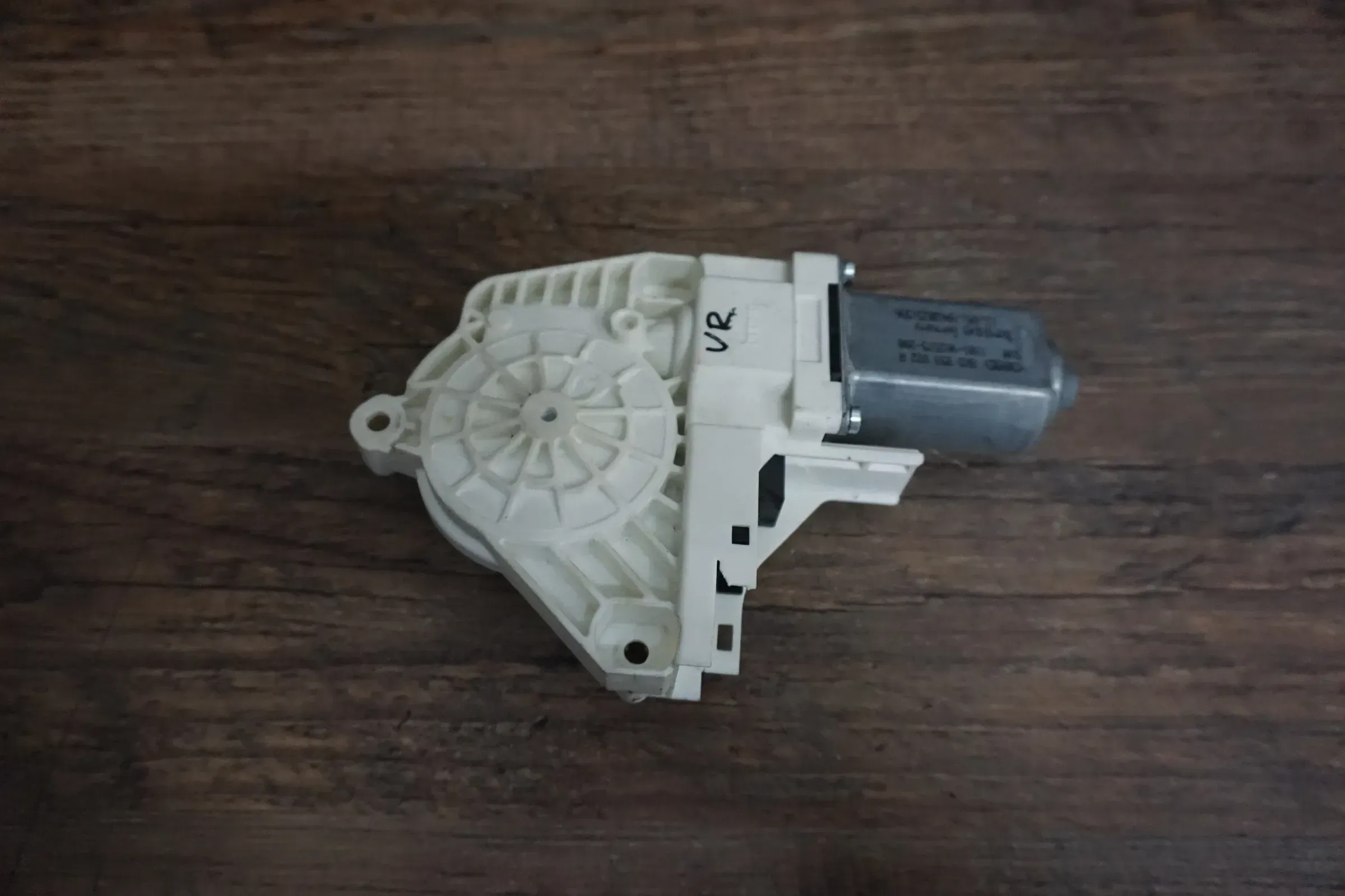 Audi Q7 4L A4 8K A5 8T Fensterhebermotor vorne hinten rechts 8K0959802A - Bild 1