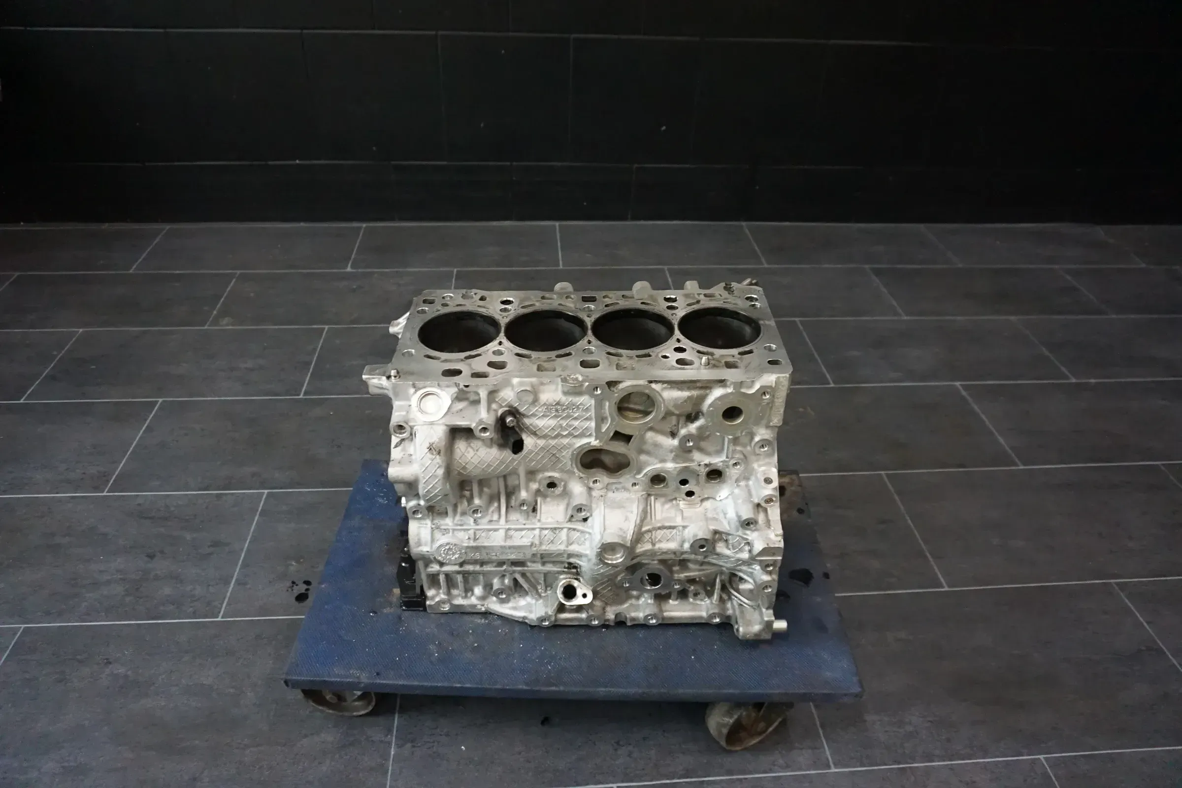 Motor Rumpfmotor Rumpf Block Audi VW Skoda A3 Golf 2,0 TDI DTUA DTU 200PS - Bild 1