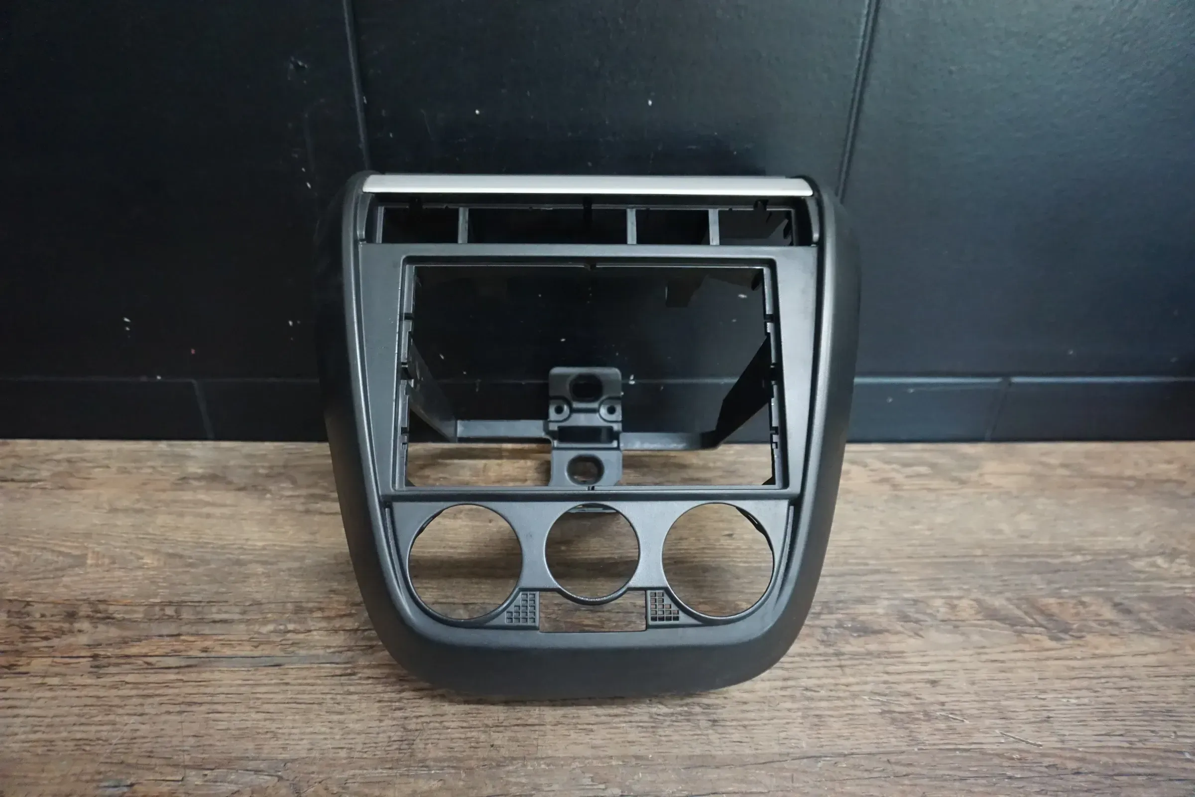 VW Fox Original Blende Verkleidung Mittelkonsole schwarz 5Z0858061A - Bild 1
