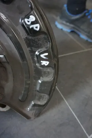 Achsschenkel Radnabe Radlagergehäuse vorne rechts VW Golf 5 V Audi A3 8P - Bild 3
