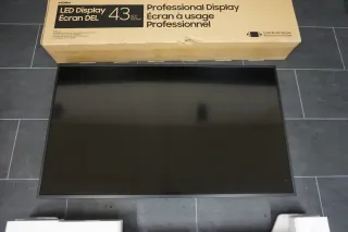 SAMSUNG QM43R Public Display LH43QMREPGCXEN Verpackung gebraucht - Bild 2