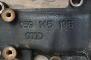 VW Touareg III CR7 3.0 TDI Halterung Turbolader Halter Turbostutzen 059145195 - Bild 5