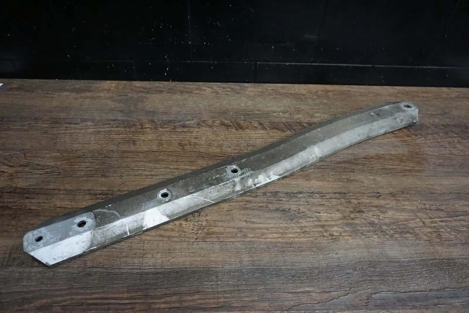 PORSCHE Boxster 2.5 986 Strebe Querstrebe Hinterachse rechts 98633103200 - Bild 1