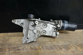 Audi VW Oelbehälter Halter Oelfilter Oeleinheit 06J903143J - Bild 1