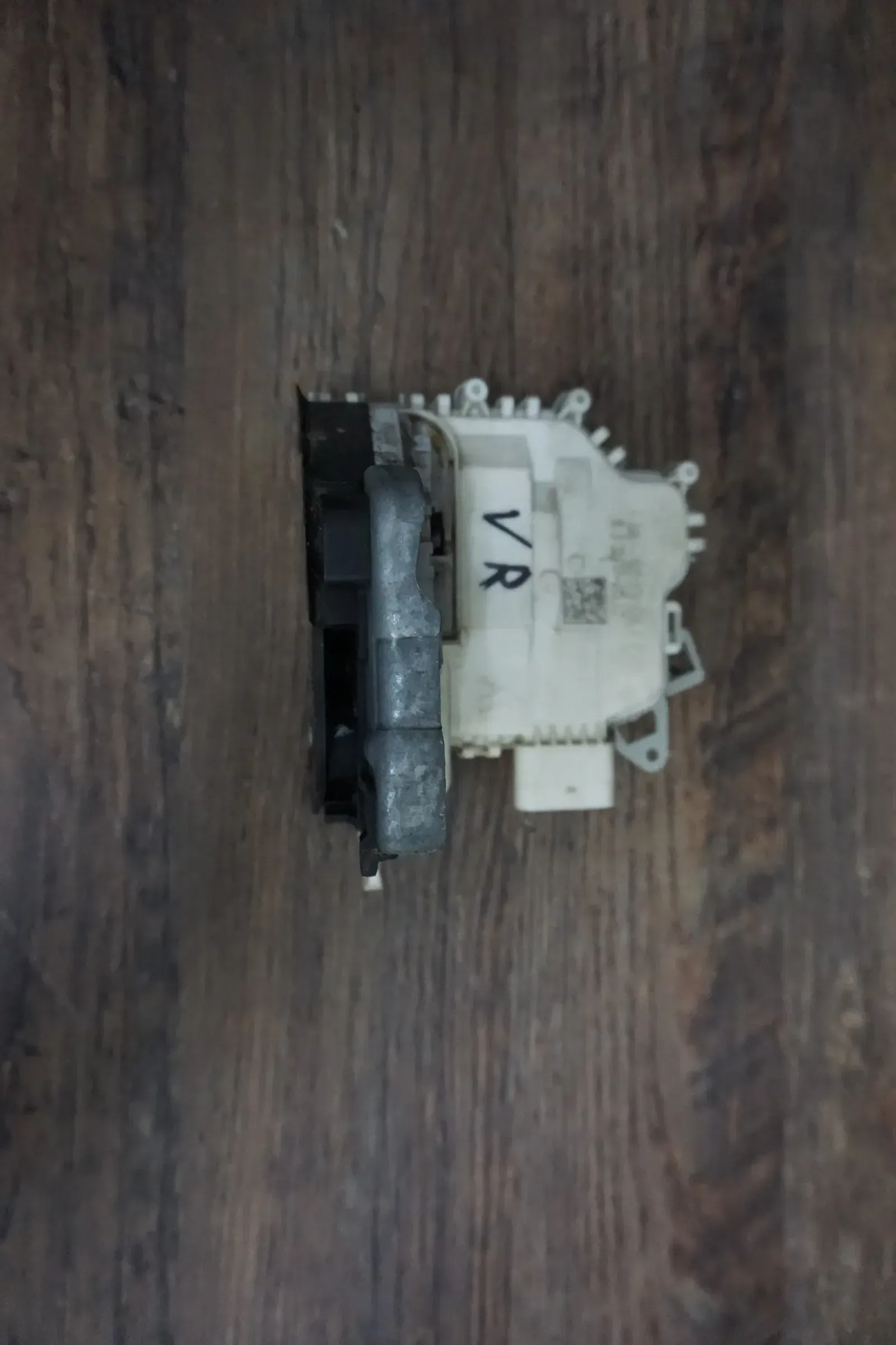 Audi A1 A4 A5 A6 A7 A8 Q3 Q5 Q7 Türschloss vorn rechts 8J1837016F - Bild 1
