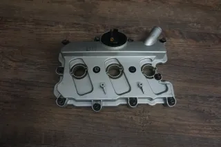 Audi A4 S4 Ventildeckel Zylinderkopfhaube Zylinder Zylinderkopfhaube 06E103471P - Bild 1