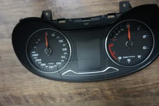Audi A3 8V Tacho Kombiinstrument Benzin MFA 8V0920870A ACC Distanzregelung - Bild 3