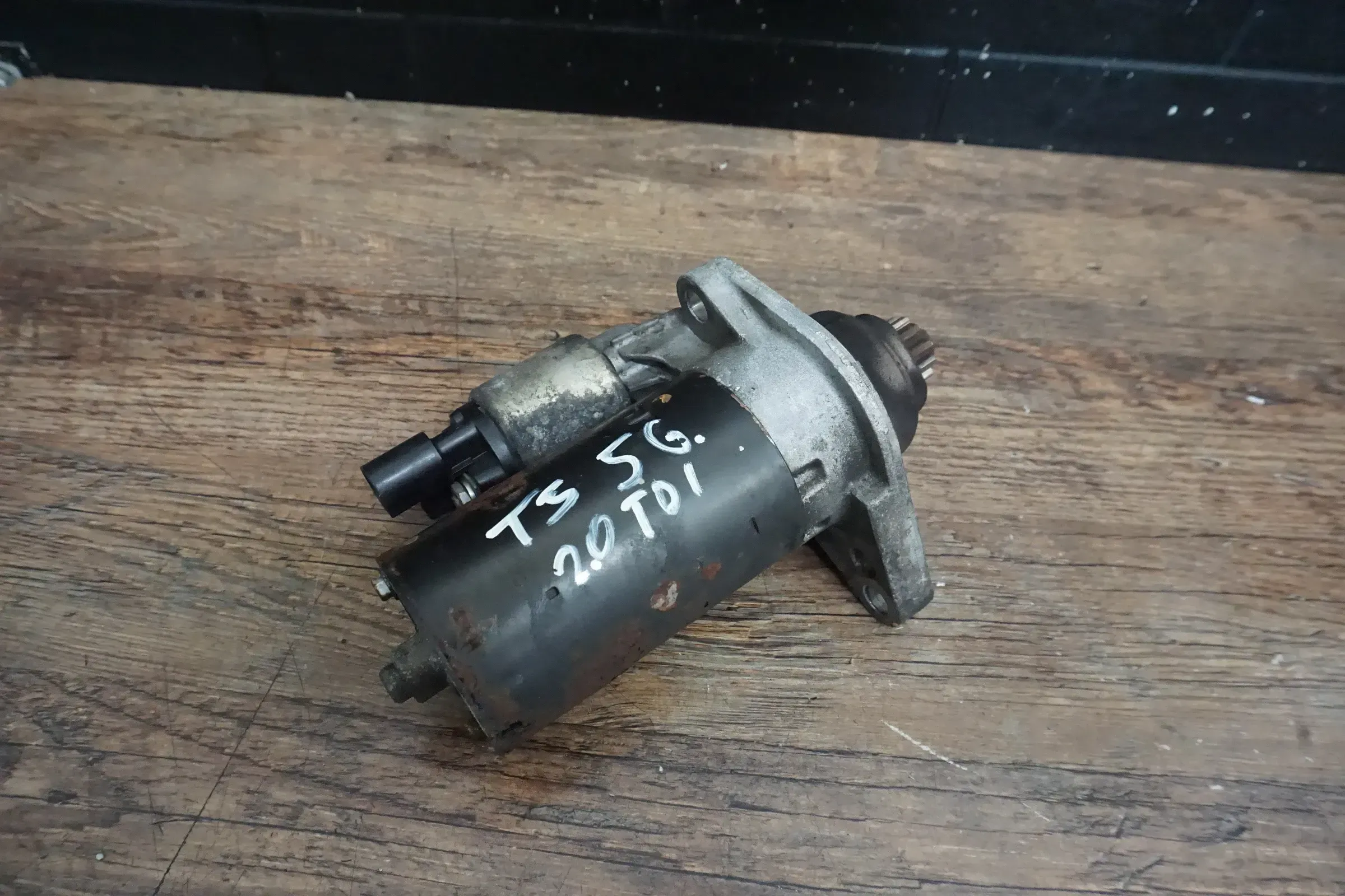 Audi Q3 8U VW Touran T5 Skoda Seat Anlasser Starter 2,KW 12V Bosch 02E911024C - Bild 1