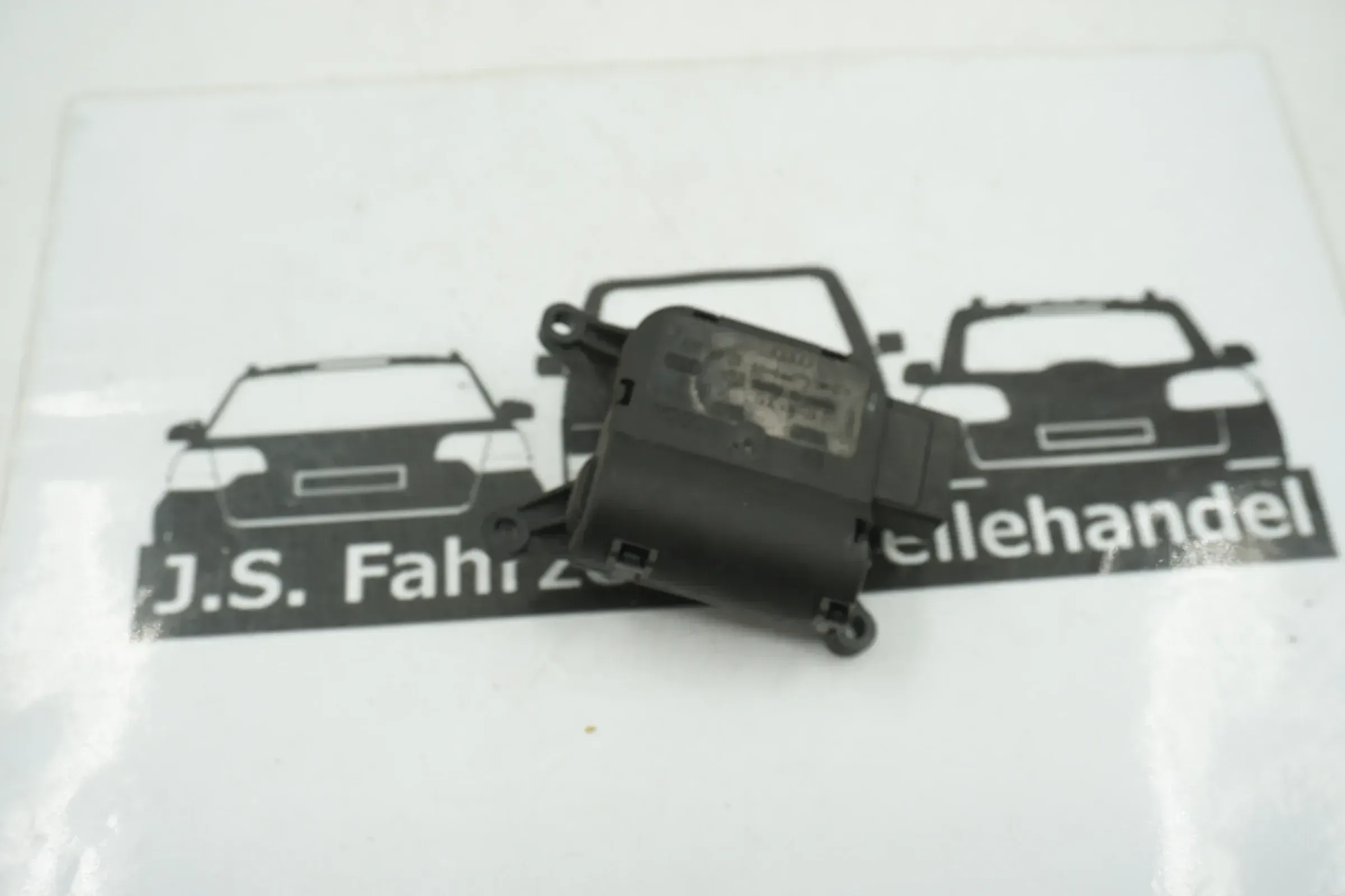 VW T5 T6 Amarok Audi Q7 Stellmotor Klima Lüftung Heizung 0132801320 7L0907511 - Bild 1