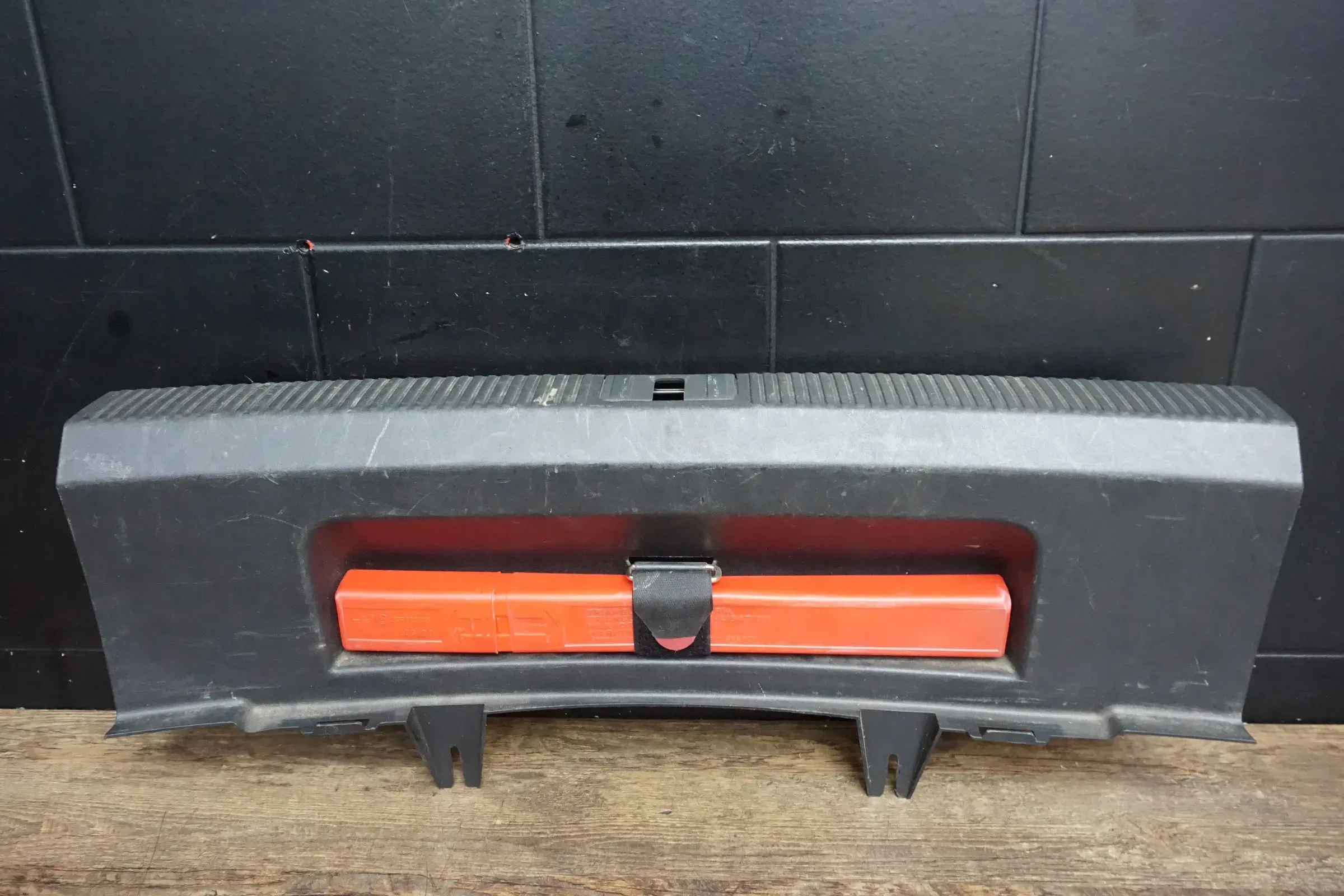 Audi A3 8P Sportback Verkleidung Heckblech innen Kofferraum schwarz 8P4863471A - Bild 1