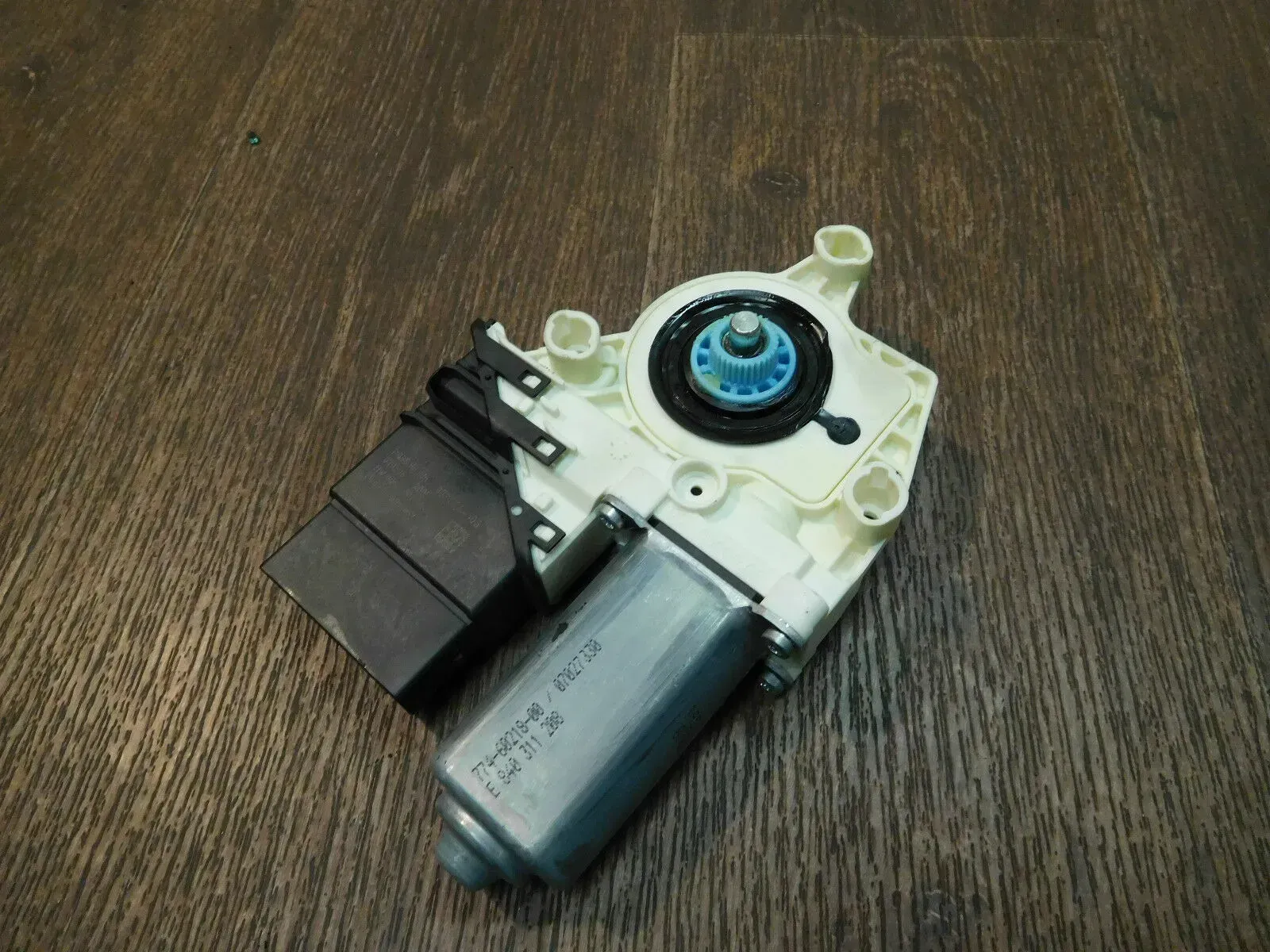 Seat Leon 1P Fensterhebermotor Fensterheber hinten rechts 1K0959704N *TOP* - Bild 1