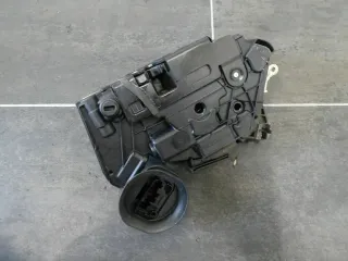 VW Golf 6 Polo 6R Skoda Rapid Yeti Türschloss Hinten Rechts 5K4839016H - Bild 2